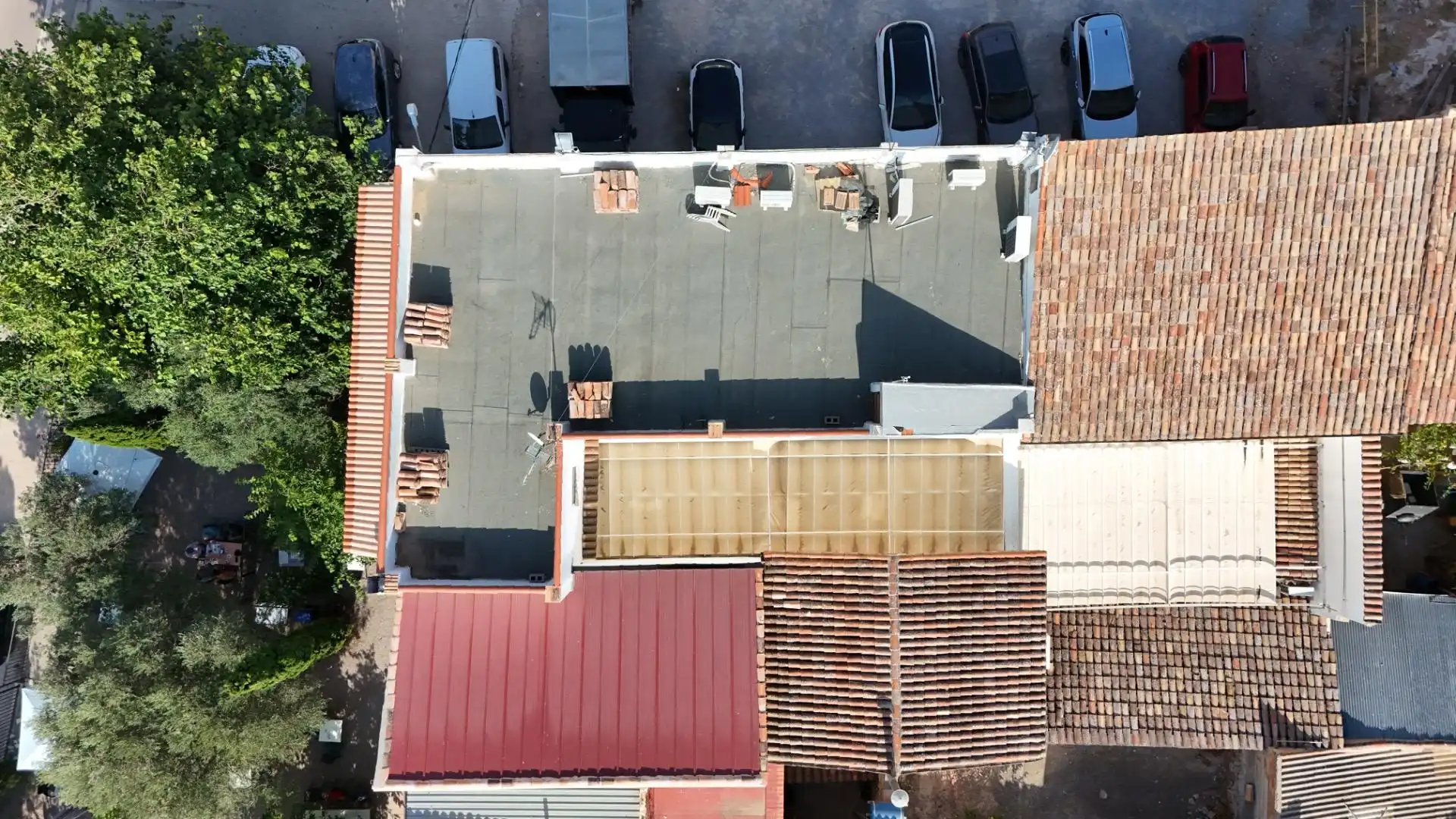 Parking of Houses for sale in Chulilla  with Air Conditioner, Heating and Terrace