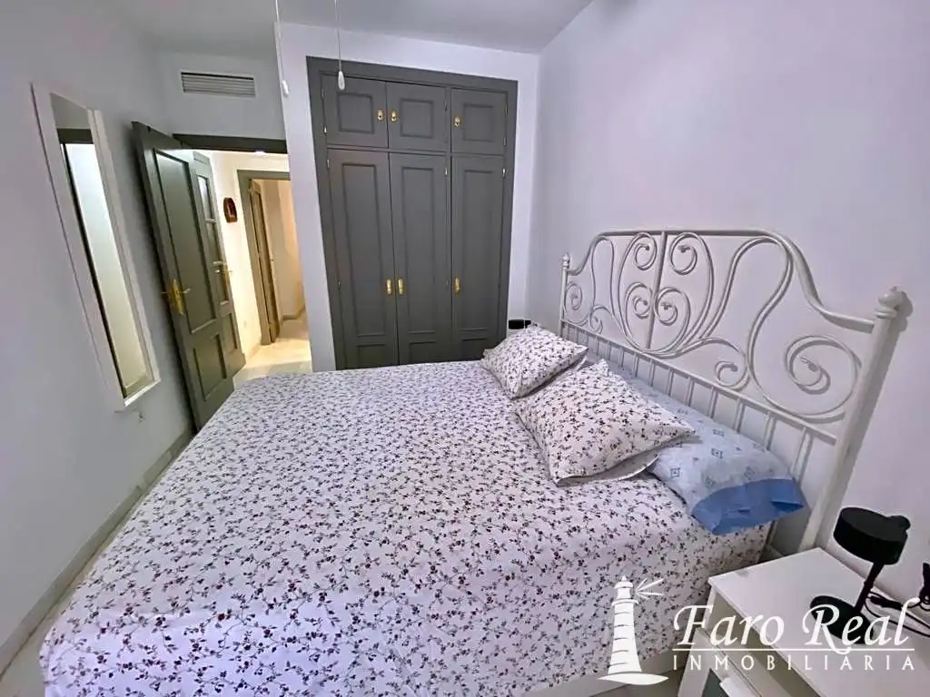 Habitación de Apartamento de alquiler en Sanlúcar de Barrameda con Aire acondicionado, Terraza y Amueblado