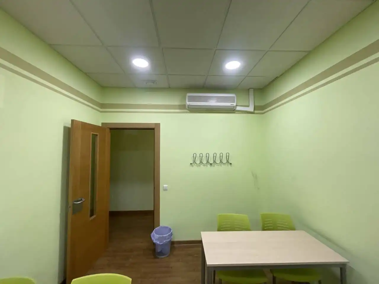 Commercial properties for rent in Estepona  with Air Conditioner