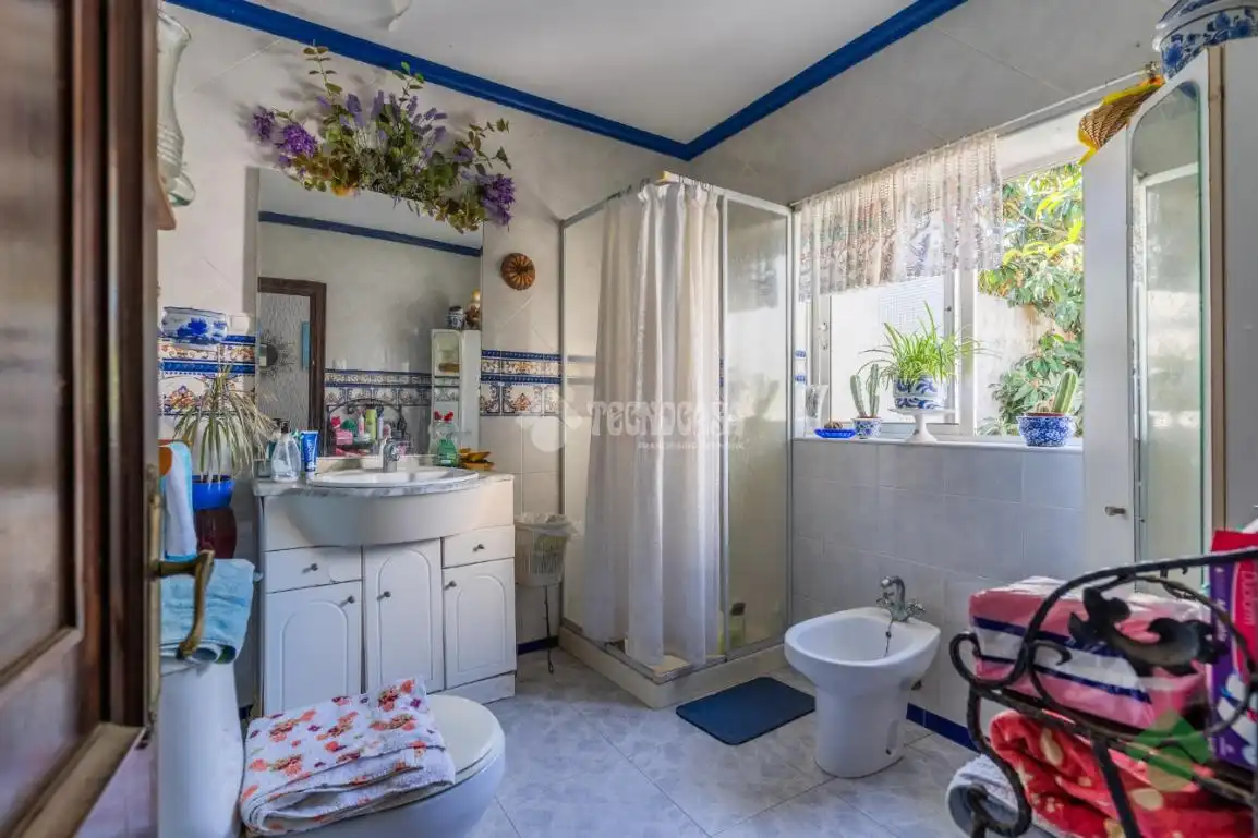 Bathroom of Flat for sale in Puerto Real  with Terrace