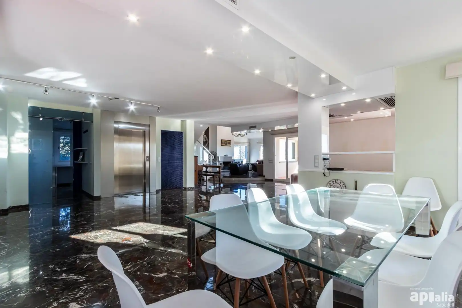 Detached house with terrace for sale in Avenida de Catalunya 36, imagen 11