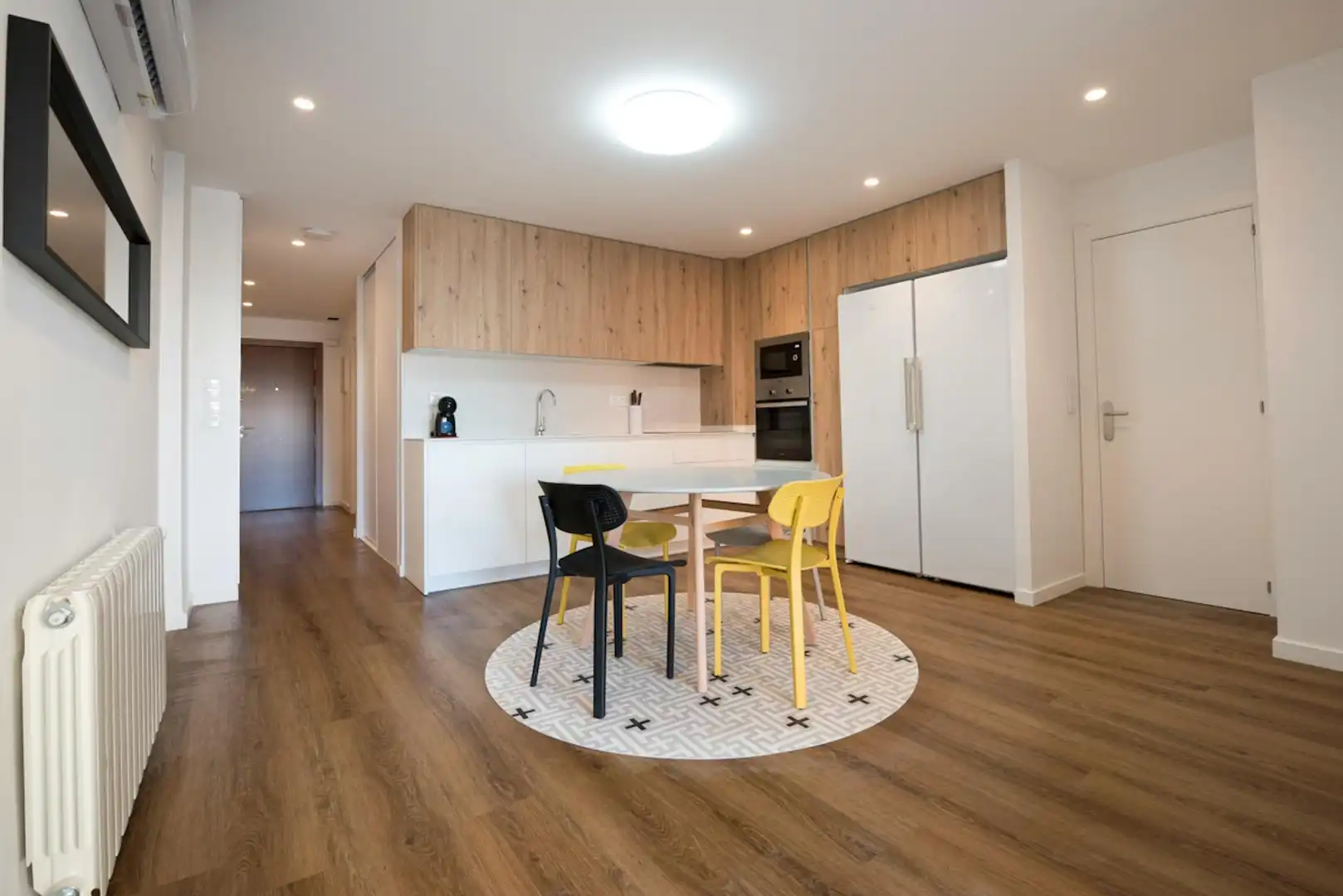 Flat for share in Valencia  with Air Conditioner, Furnished and TV