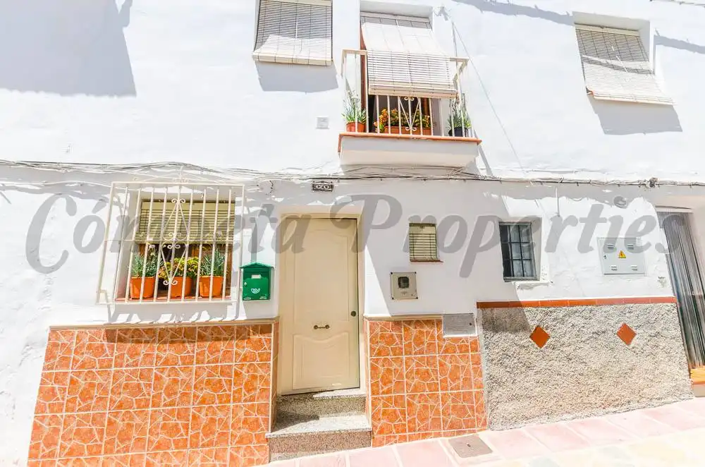 Vista exterior de Casa o chalet en venta en Cómpeta con Terraza, Amueblado y Horno
