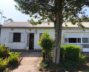 Vista exterior de Casa o xalet en venda en Santa Comba amb Calefacció, Jardí privat i Traster