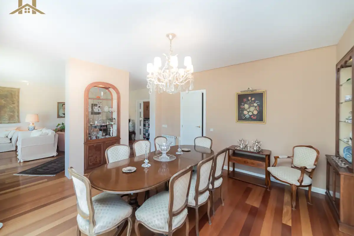 Esszimmer von Haus oder Chalet zum Verkauf in Torrelodones mit Heizung, Privatgarten und Terrasse