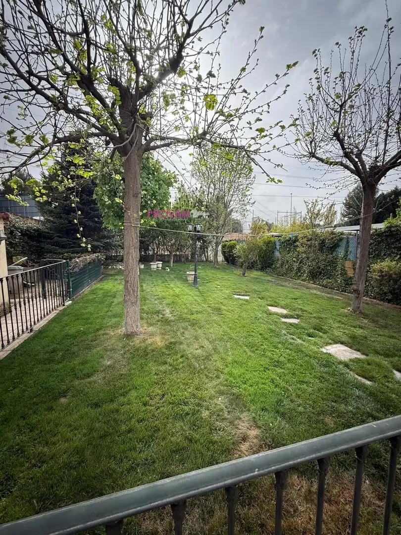 Detached homes for sale in Loeches  with Heating, Private garden and Storage room
