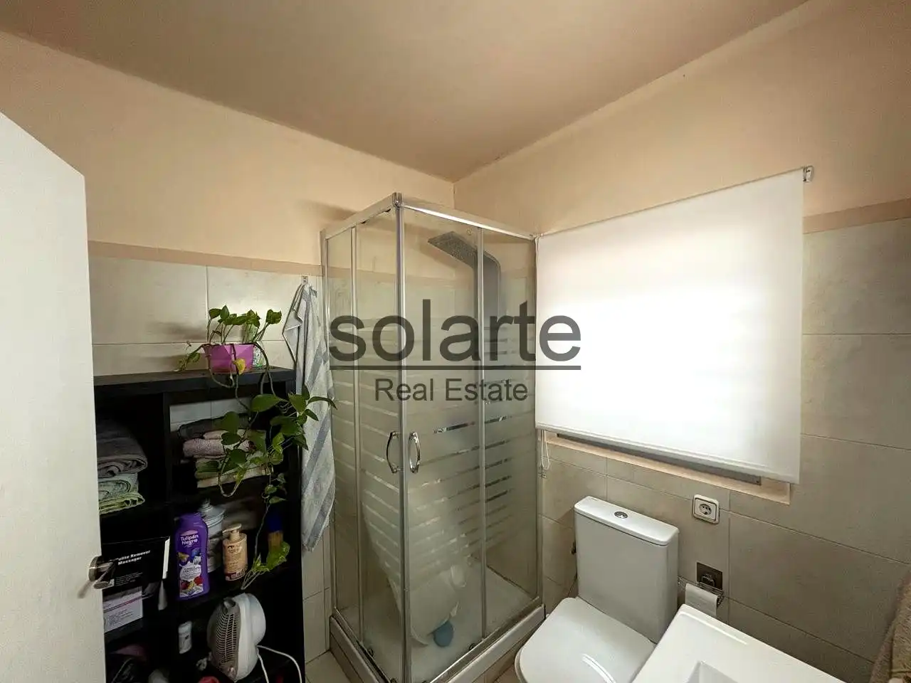 Baño de Piso en venta en Molins de Rei con Aire acondicionado, Parquet y Terraza