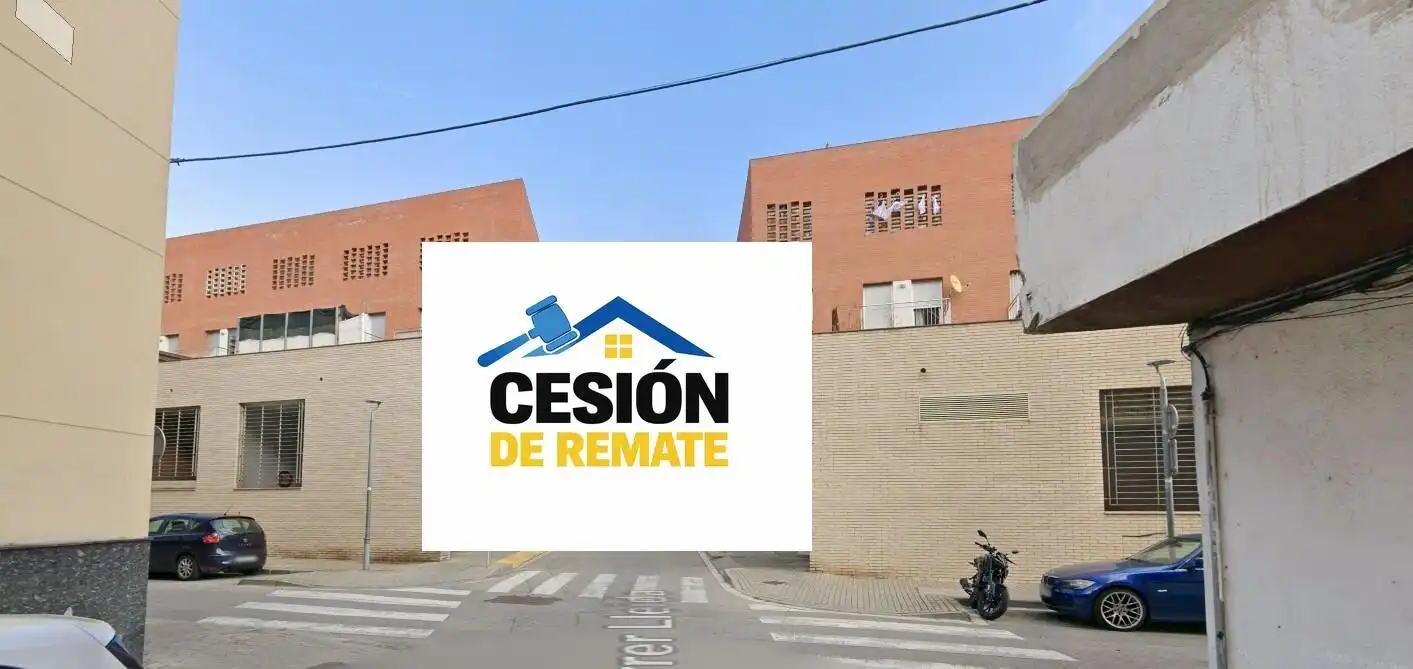 Vista exterior de Piso en venta en Canovelles