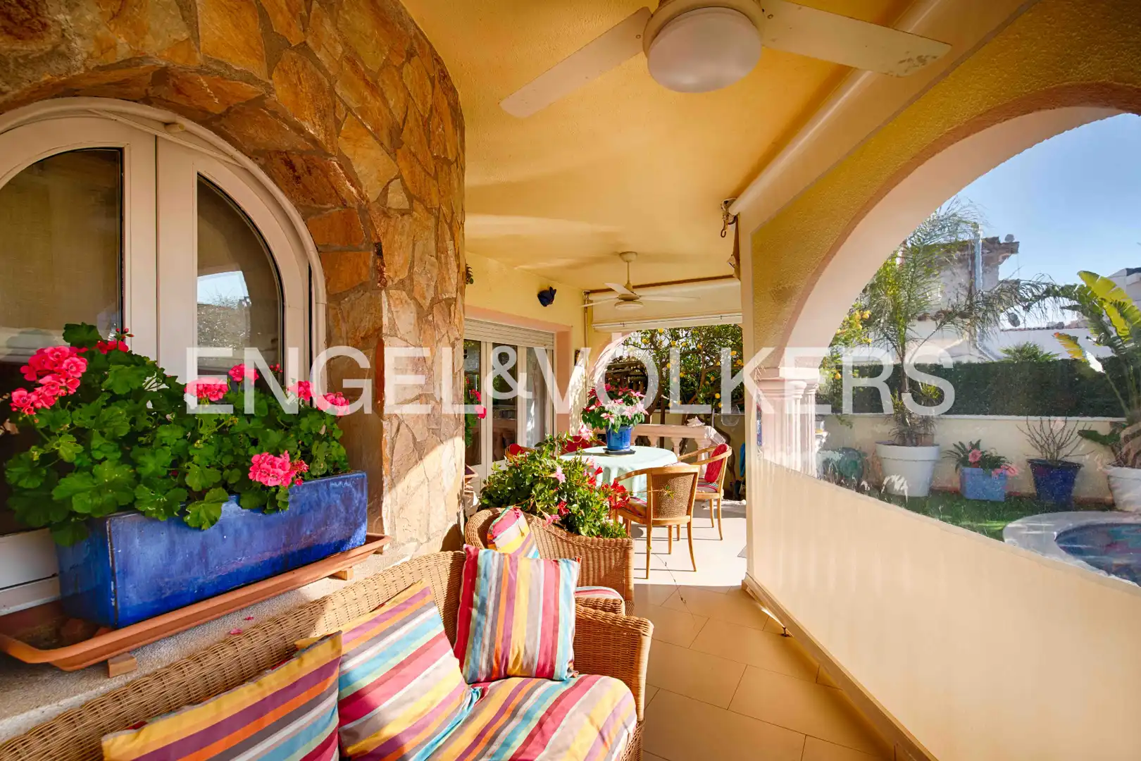 Casa con piscina en venta en Carrer de Sant Morí, imagen 7