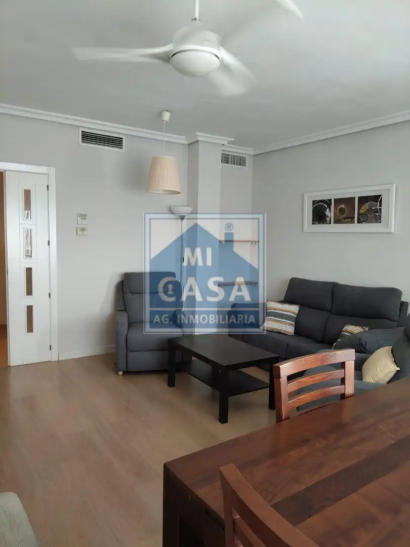 Wohnzimmer von Wohnung zur Miete in Mérida mit Klimaanlage und Heizung