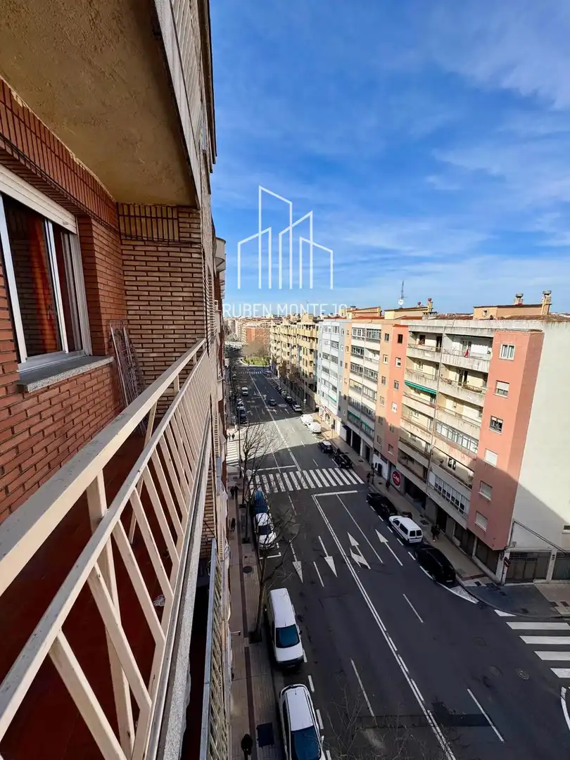 Außenansicht von Wohnung zur untervermieten in Salamanca mit Heizung, Terrasse und Möbliert