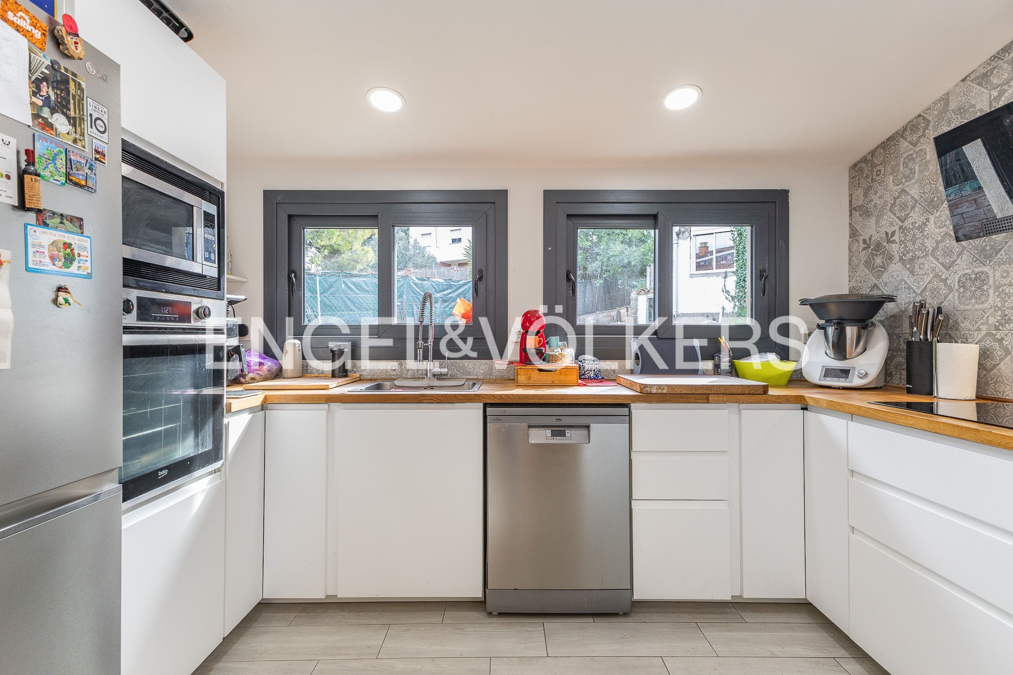 Cocina de Casa o chalet en venta en Palau-solità i Plegamans con Aire acondicionado, Calefacción y Jardín privado