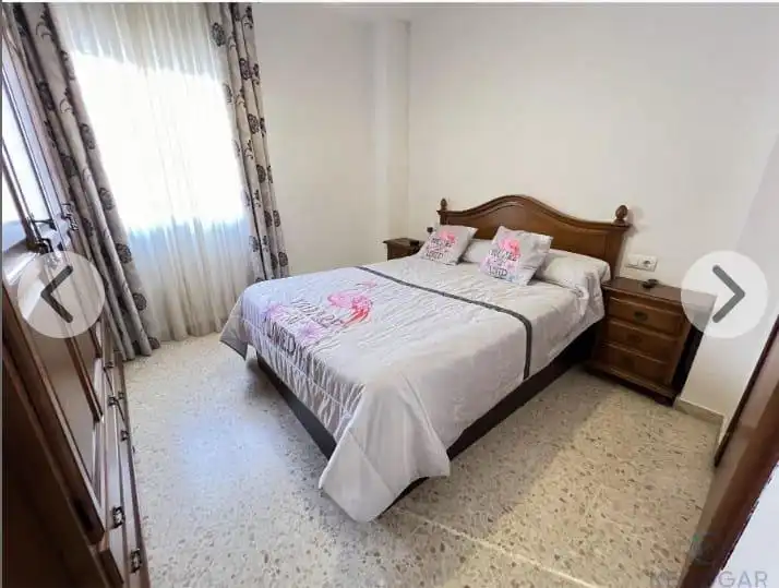 Dormitori de Planta baixa en venda en Dos Hermanas amb Aire condicionat i Terrassa