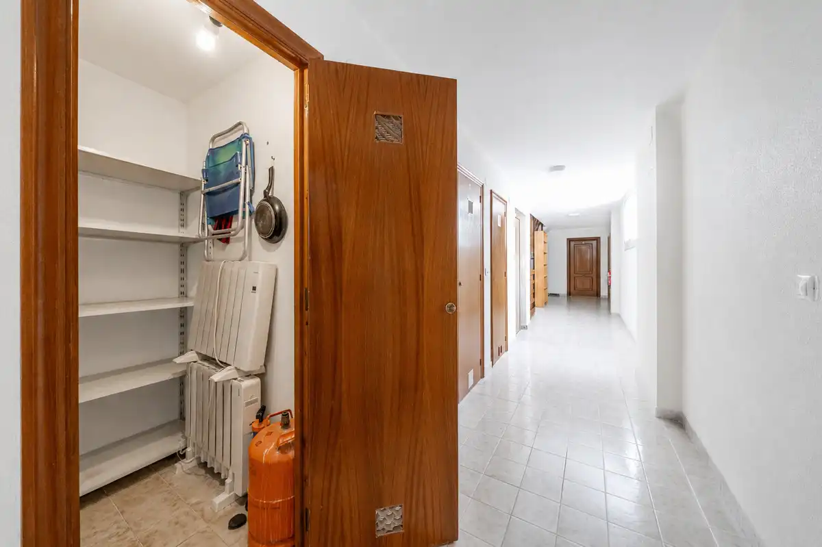 Piso con ascensor en venta en Calle San Miguel de Salinas, imagen 26