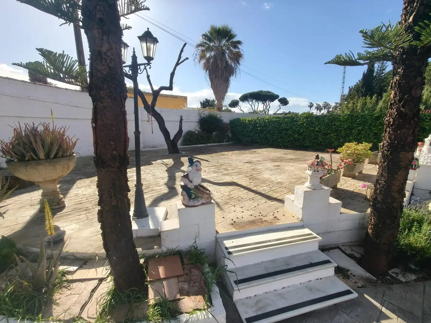 Jardí de Casa o xalet en venda en Chiclana de la Frontera amb Aire condicionat, Jardí privat i Traster