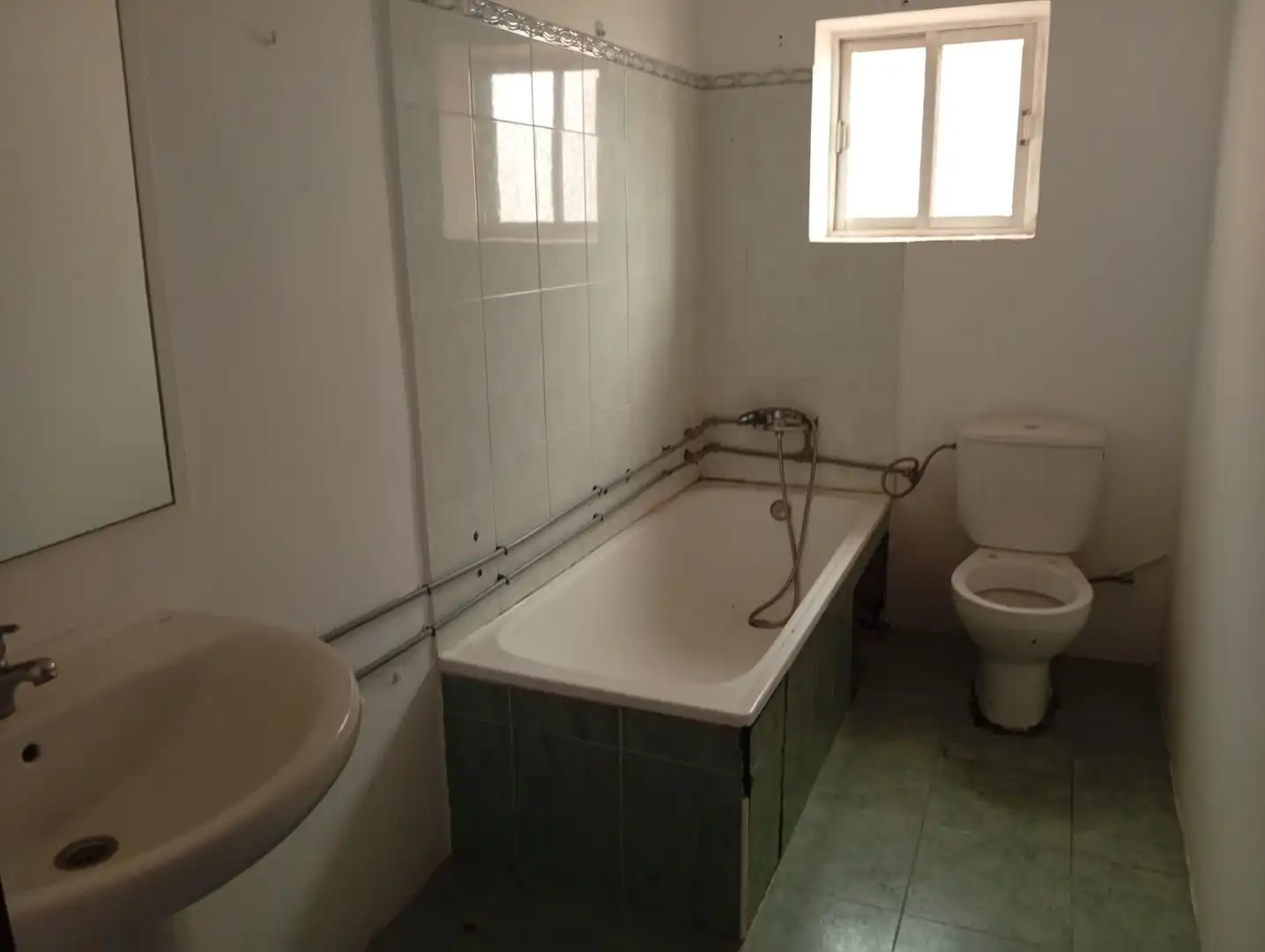 Bathroom of Apartments for sale in La Línea de la Concepción