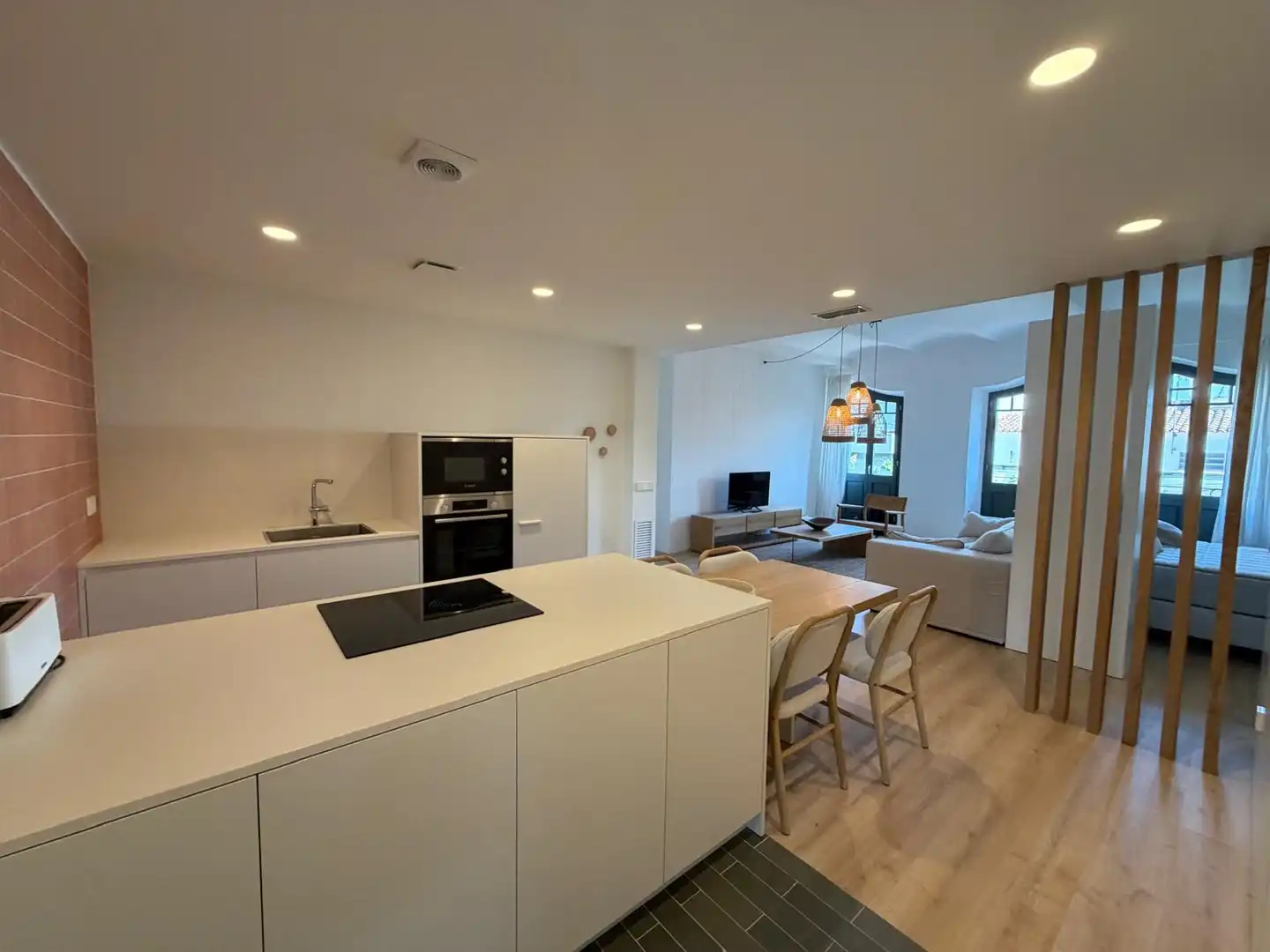 Cocina de Piso de alquiler en Girona con Aire acondicionado, Calefacción y Amueblado