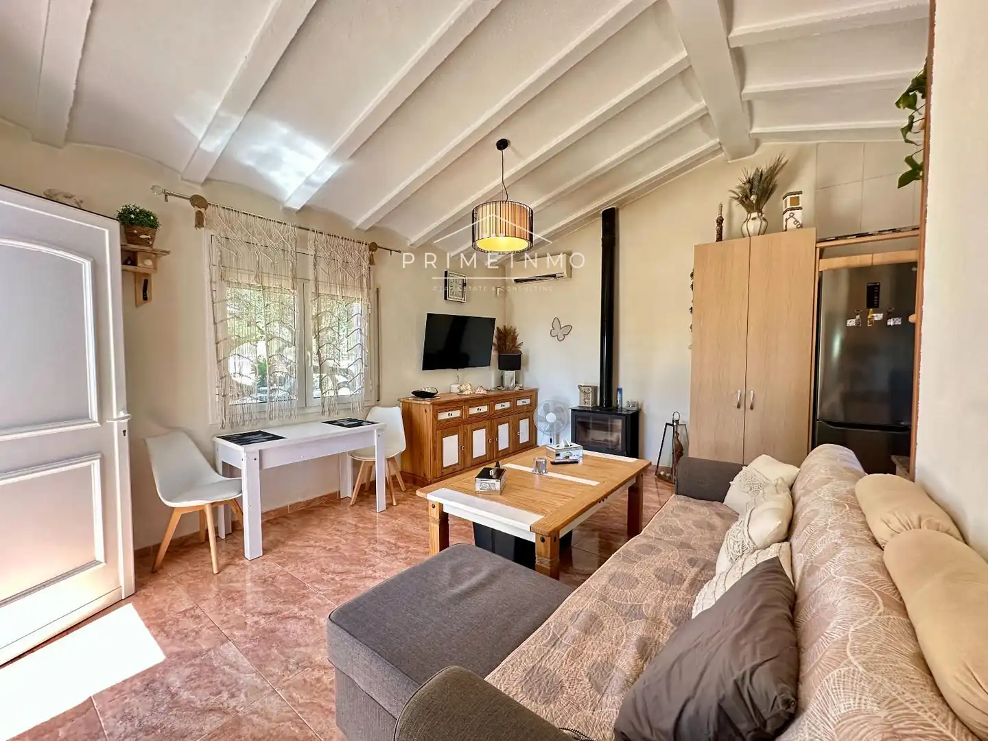 Sala de estar de Finca rústica en venta en L'Ampolla con Aire acondicionado, Calefacción y Terraza