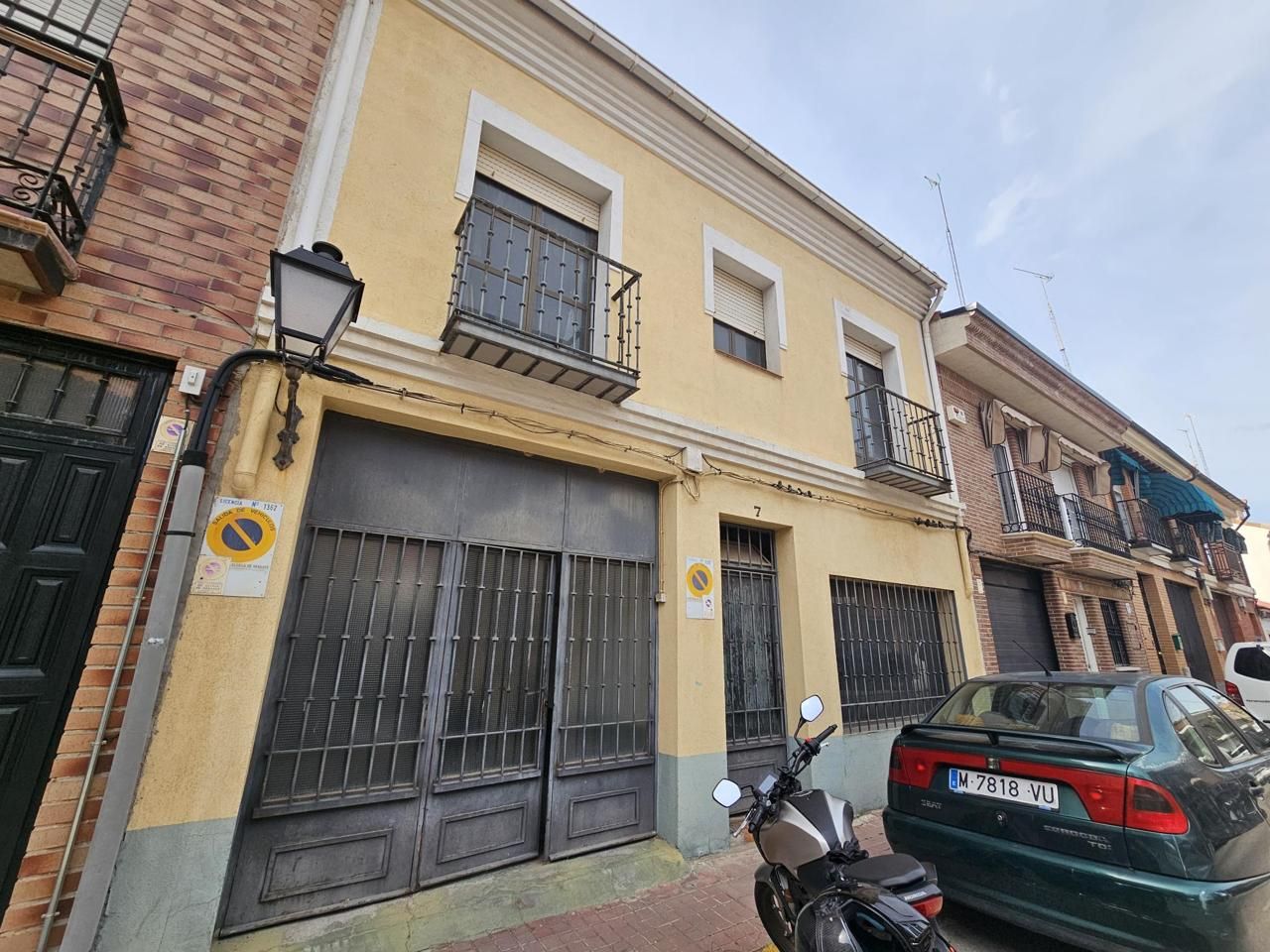 Vista exterior de Casa adosada en venda en Alcalá de Henares amb Calefacció i Balcó