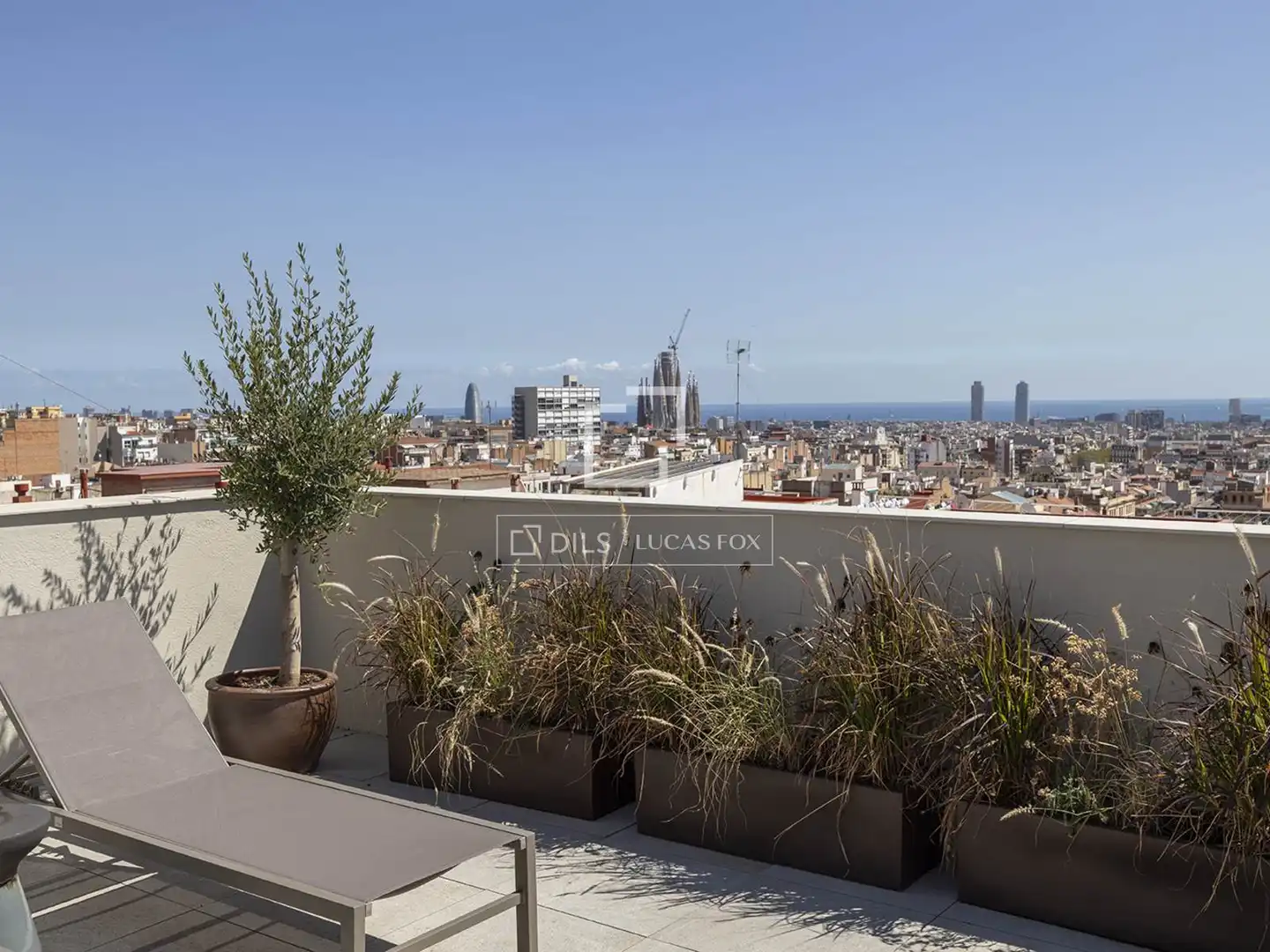 Terrace of Flat for rent in Barcelona  with Air Conditioner, Heating and Parquet flooring