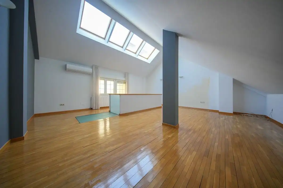 Casa adosada en venta en Pozuelo de Alarcón con Aire acondicionado, Calefacción y Jardín privado