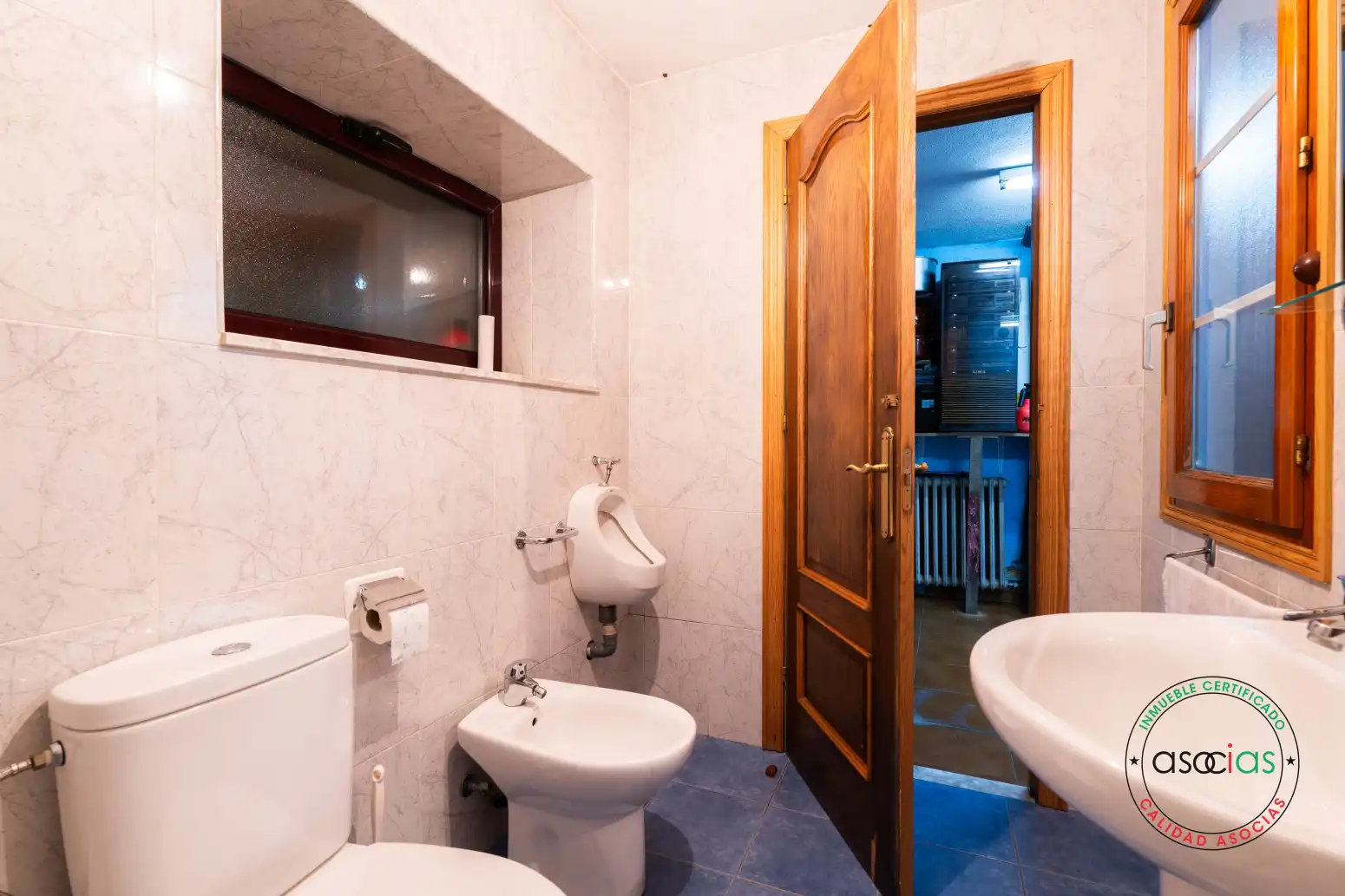 Baño de Casa o chalet en venta en Gijón  con Calefacción y Amueblado
