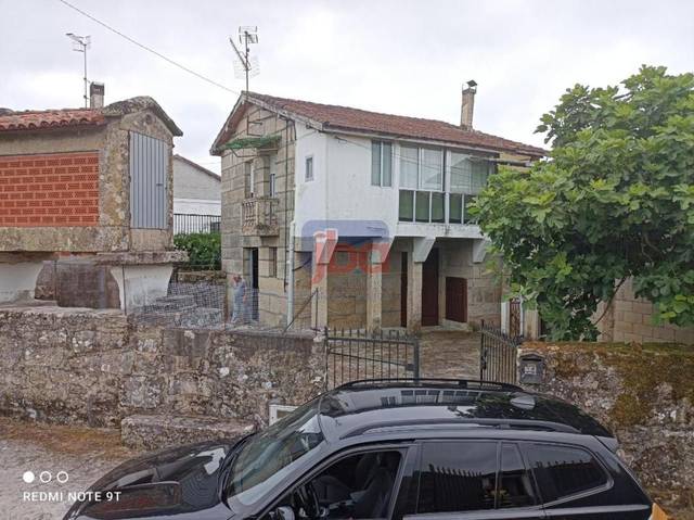 Casa-chalet en Venta en N/A en Amoeiro