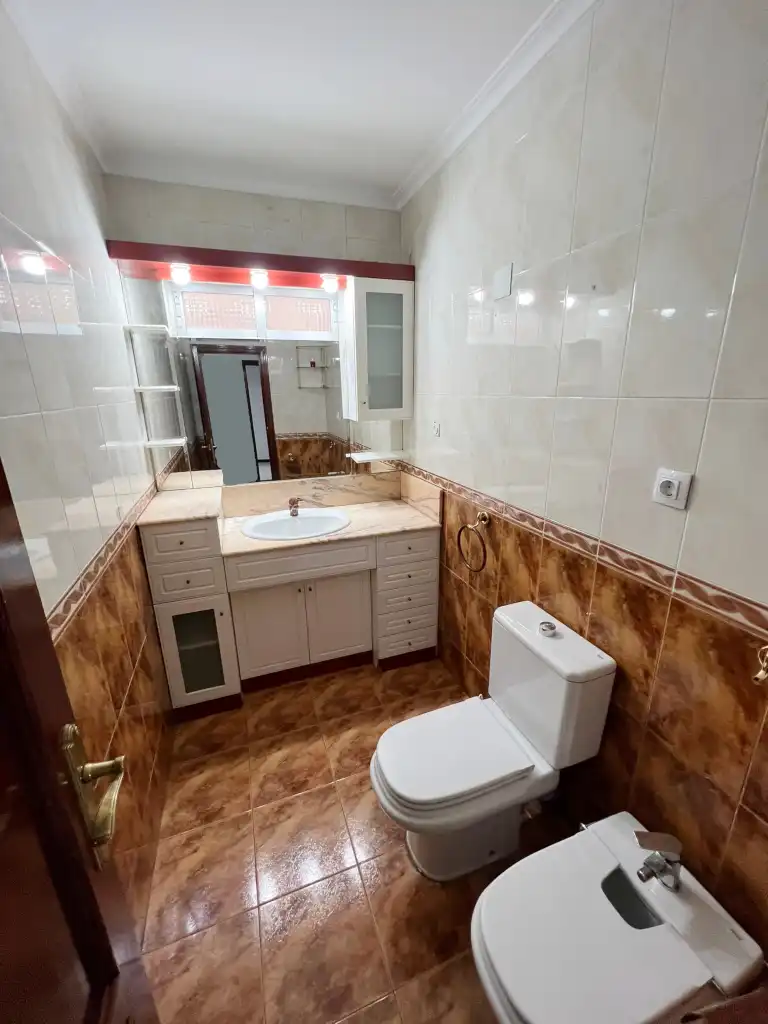Bathroom of Flat for sale in Alcalá de Henares  with Terrace