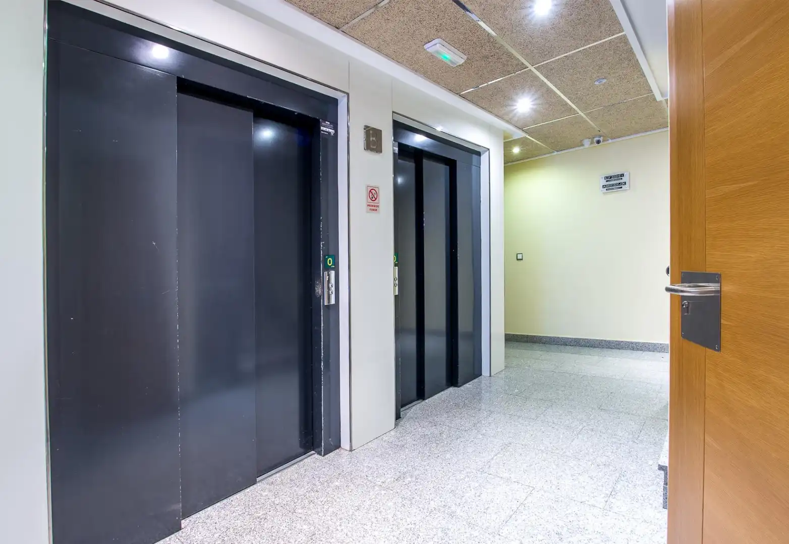 Flat for sale in Murcia  with Air Conditioner and Balcony