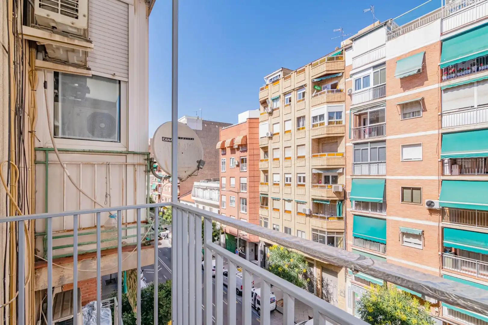 Vista exterior de Piso en venta en Granada con Amueblado