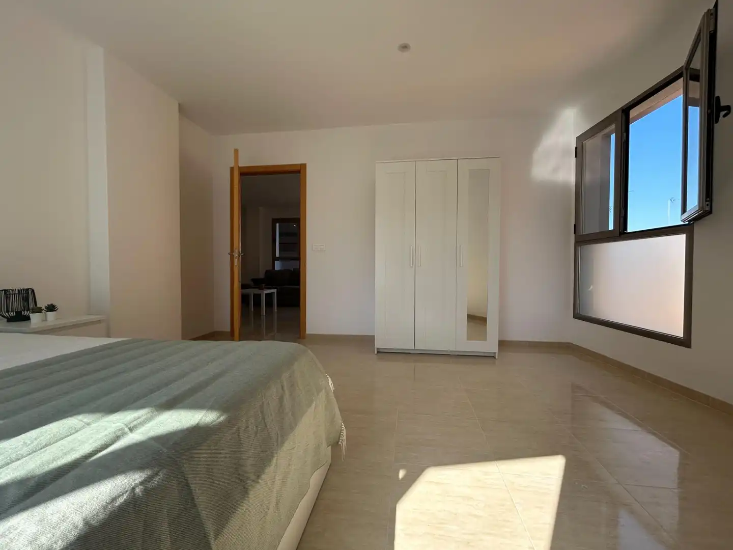 Habitación de Apartamento de alquiler en Burriana / Borriana con Aire acondicionado, Calefacción y Amueblado
