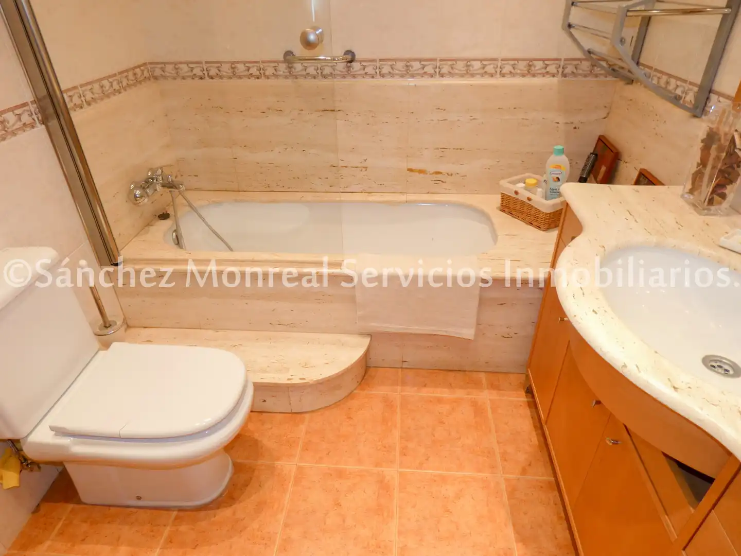Casa adosada en venta en Avenida de la Cruz Roja, Alcázar de San Juan