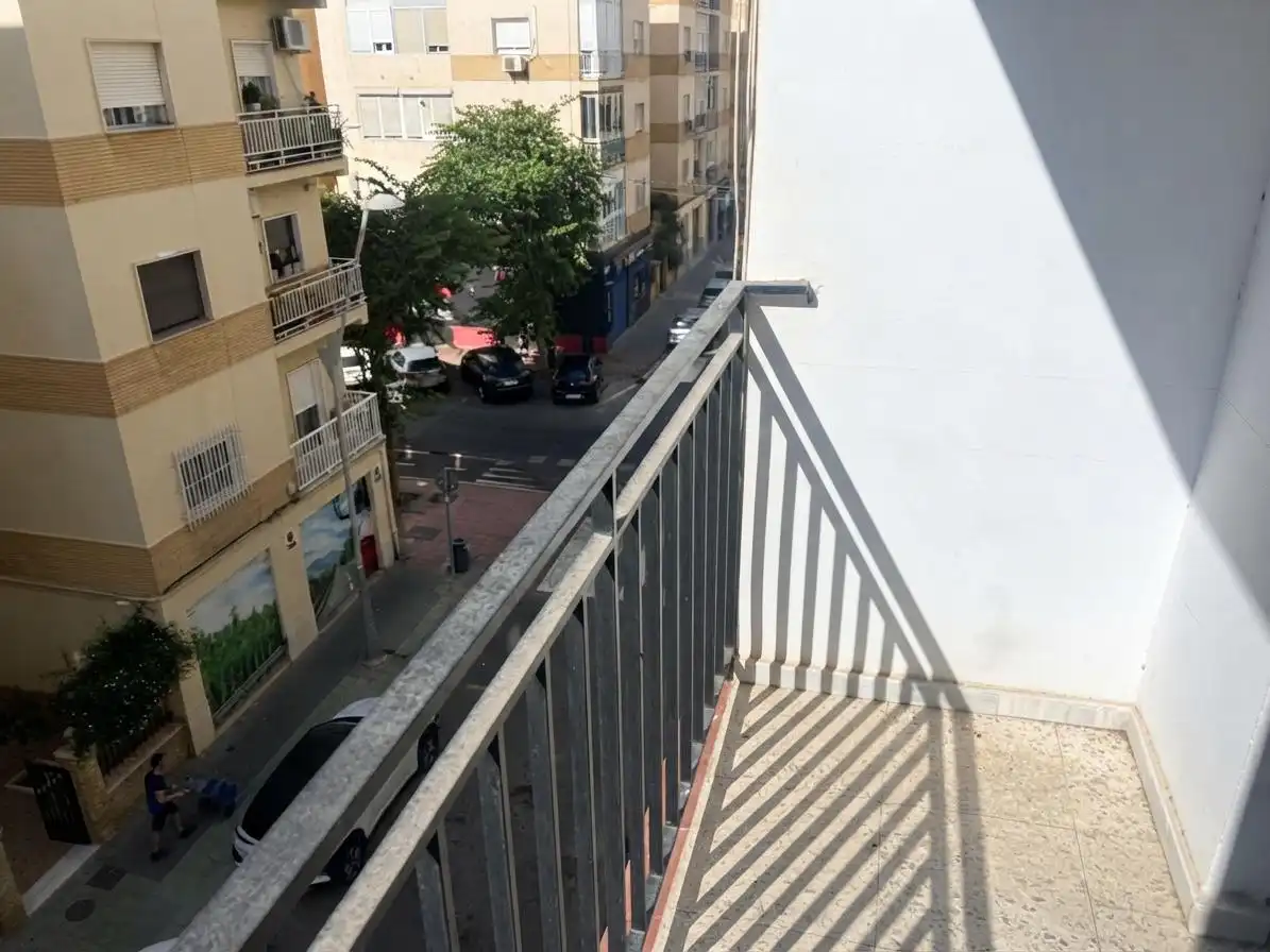 Piso con ascensor en venta en Calle Hermanos Pinzón, imagen 12