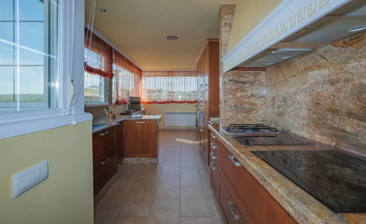 Casa amb terrassa en venda a Amoeiro, imagen 102