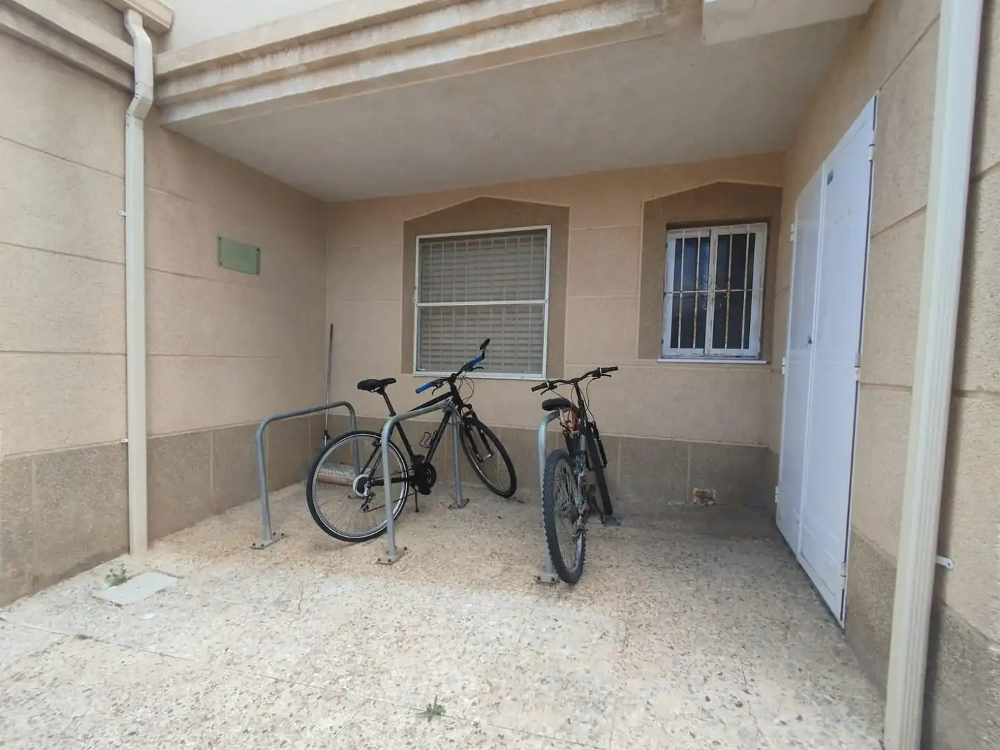 Parking de Apartamento en venta en Torrevieja con Terraza, Amueblado y Balcón