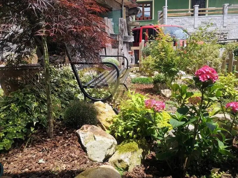 Jardí de Casa o xalet en venda en Cangas de Onís amb Calefacció, Jardí privat i Terrassa