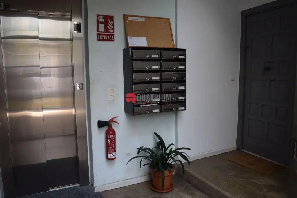 Piso en venta en Santiago de Compostela  con Calefacción