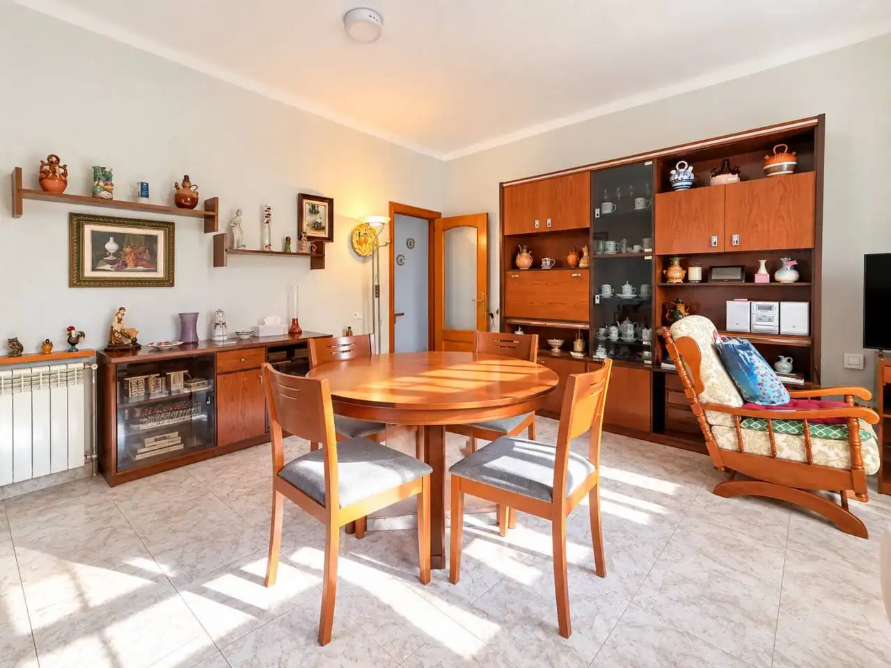 Dining room of Houses for sale in Tordera pueblo