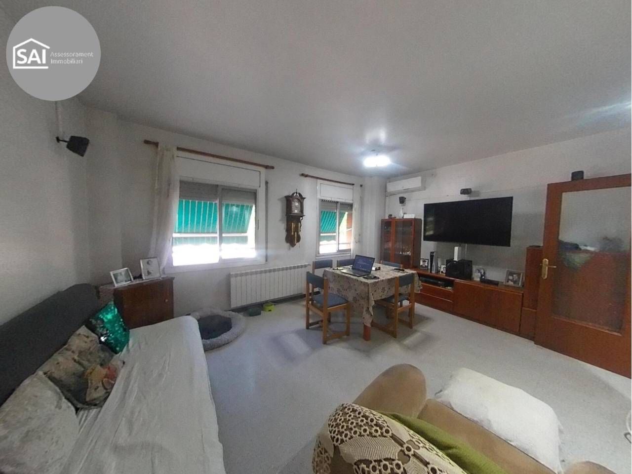 Living room of Flat for sale in Sabadell  with Air Conditioner and Heating