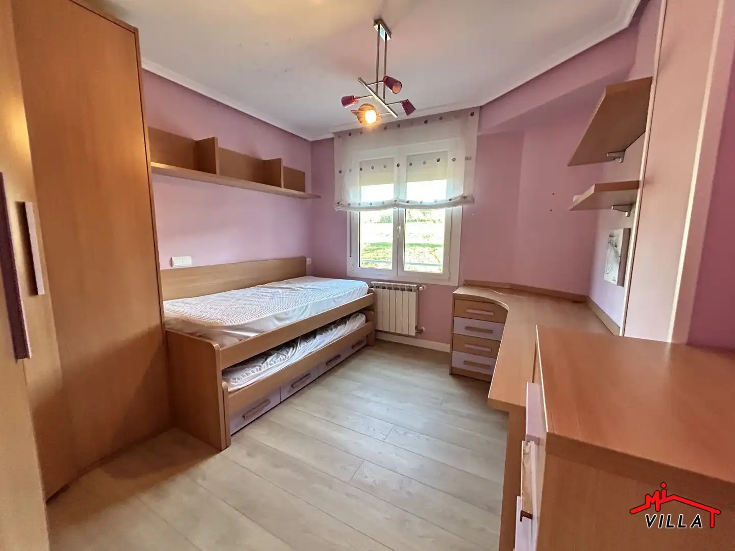 Habitación de Piso en venta en Colindres con Calefacción, Amueblado y Balcón