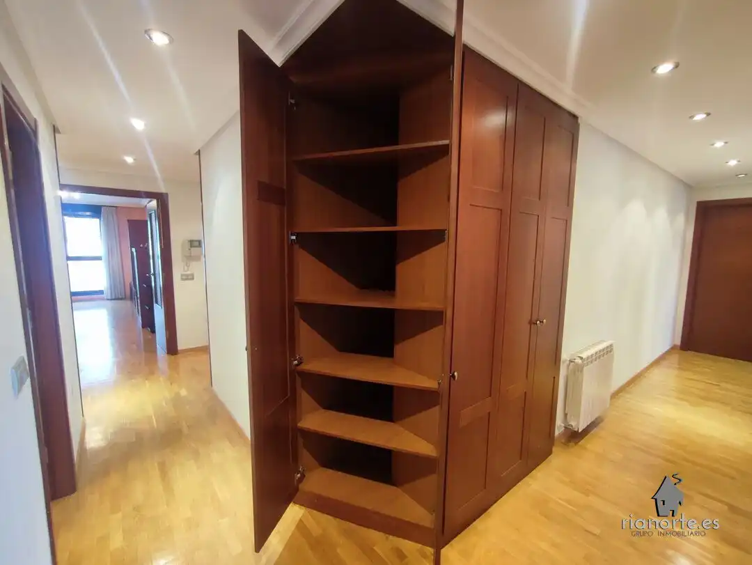 Bedroom of Flat for sale in Langreo  with Heating, Terrace and Storage room
