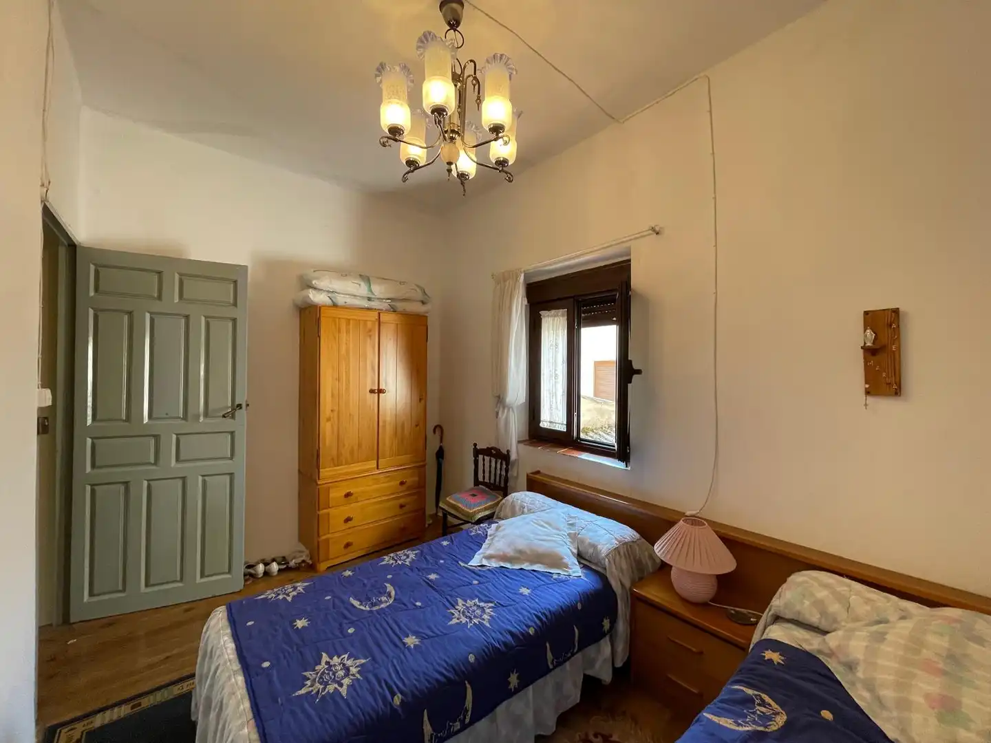 Dormitori de Finca rústica en venda en Palenzuela amb Moblat, Forn i Rentadora