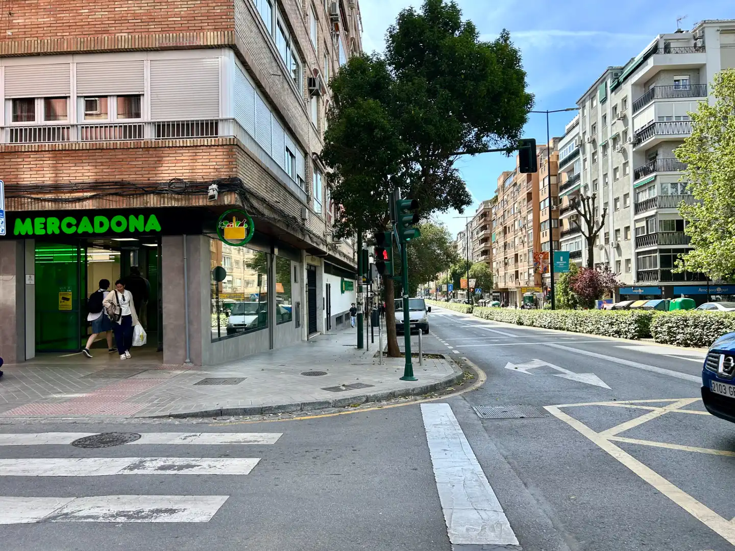 Vista exterior de Piso en venta en Granada con Aire acondicionado, Parquet y Amueblado
