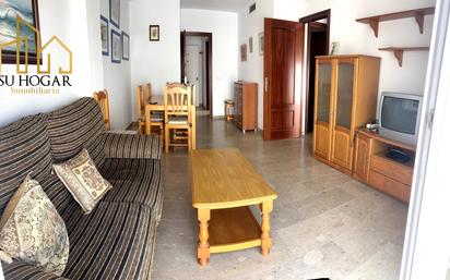 Sala d'estar de Pis en venda en Rota amb Aire condicionat i Terrassa