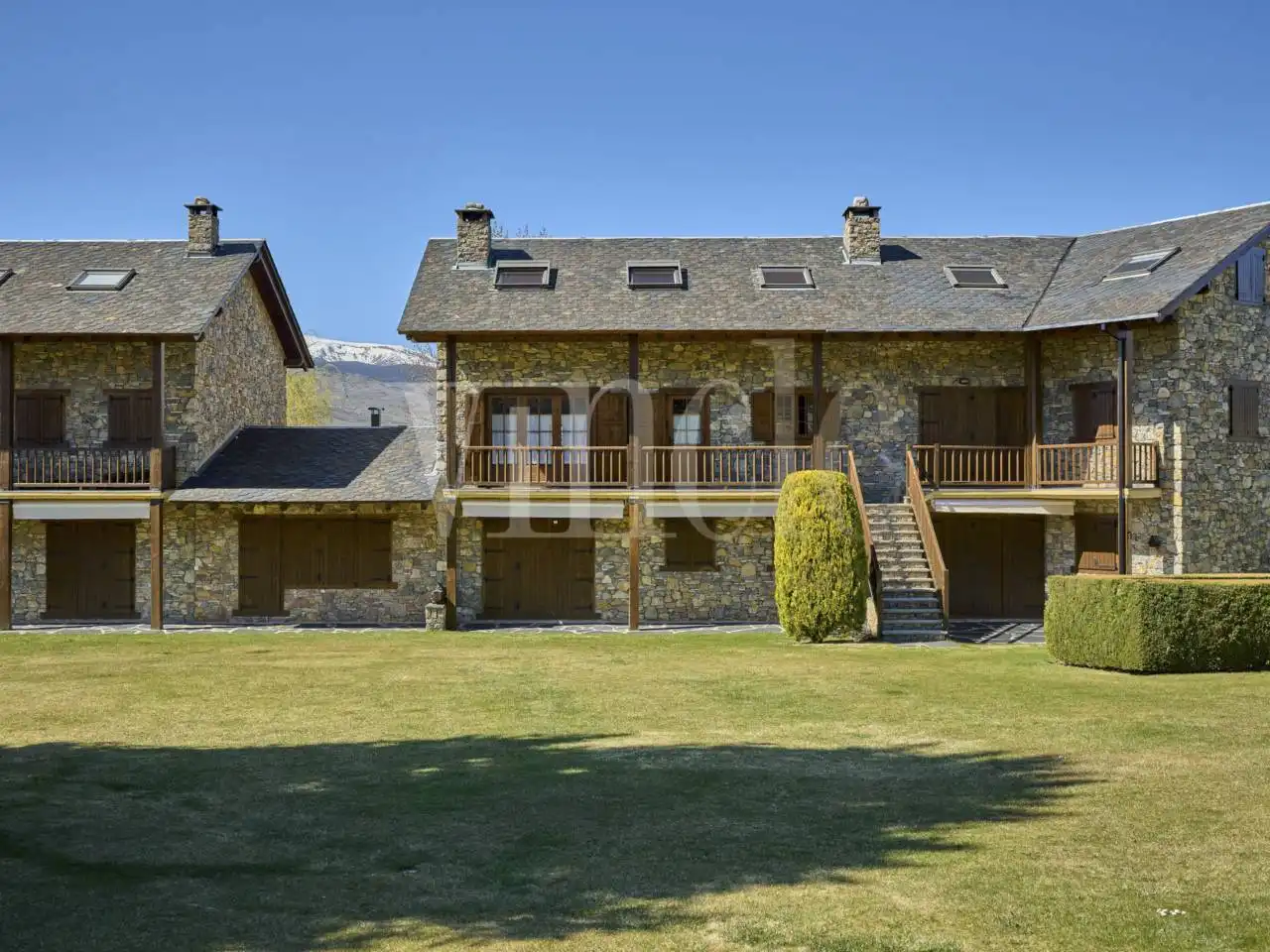Vista exterior de Dúplex en venda en Fontanals de Cerdanya amb Calefacció, Parquet i Terrassa
