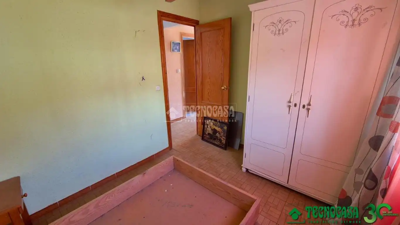 Dormitori de Casa adosada en venda en Lanzahíta amb Aire condicionat i Calefacció