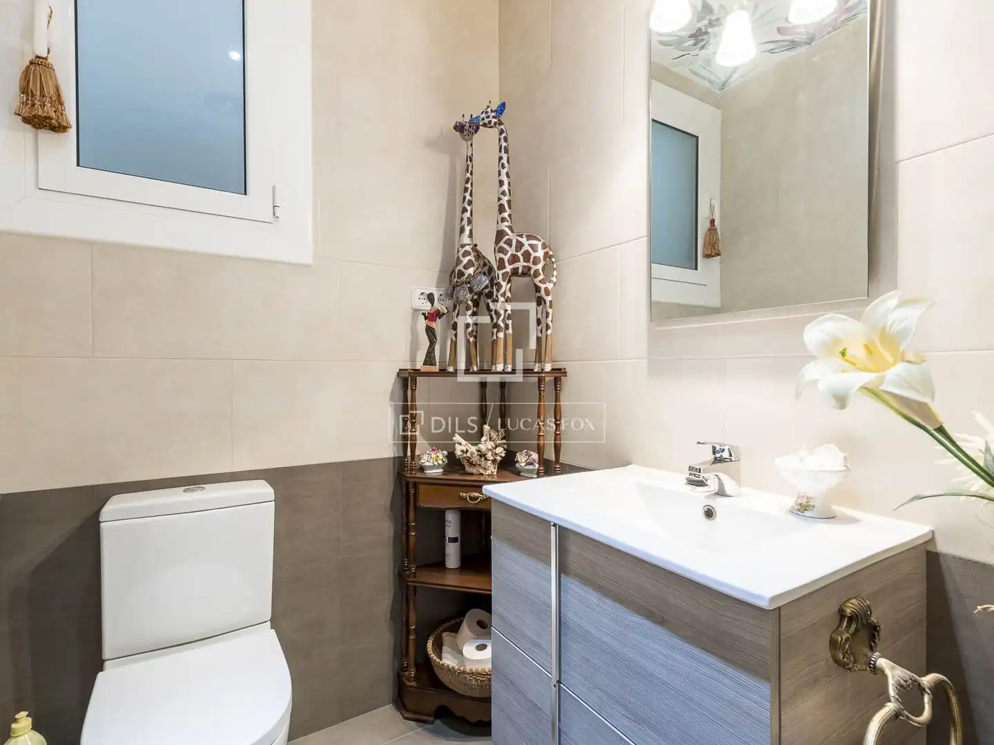 Bathroom of Flat for sale in Barcelona  with Air Conditioner, Heating and Terrace