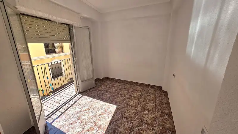 Piso con terraza en venta en Elche ciudad, imagen 2