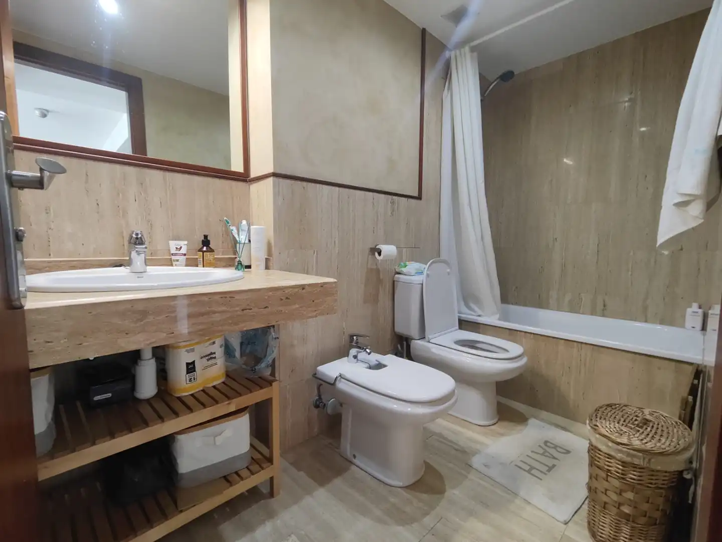 Bathroom of Flat for rent in Sant Jaume d'Enveja  with Air Conditioner, Heating and Parquet flooring
