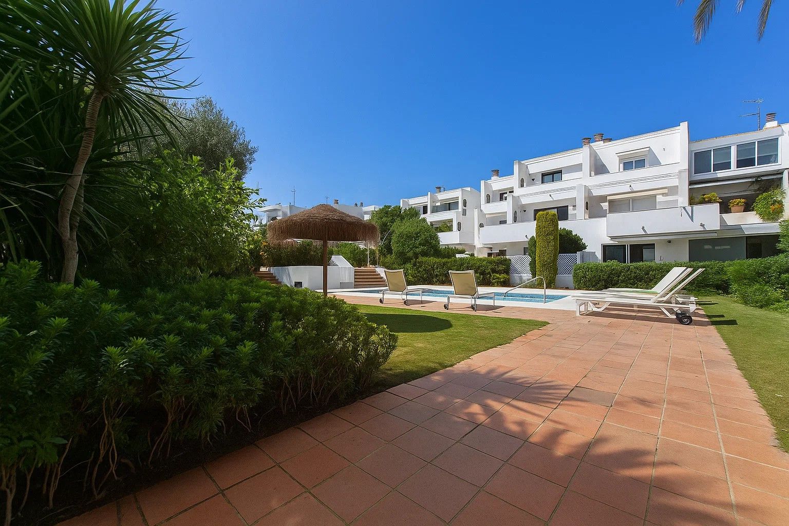 Jardí de Dúplex en venda en Sotogrande amb Aire condicionat, Jardí privat i Terrassa